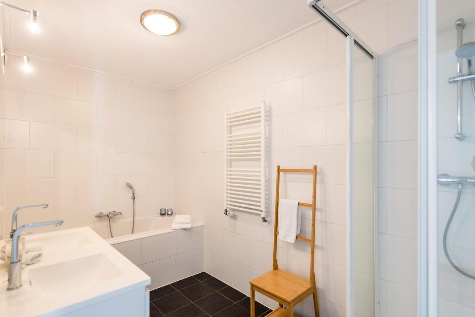 Staetige Dames Apartment เนส ภายนอก รูปภาพ