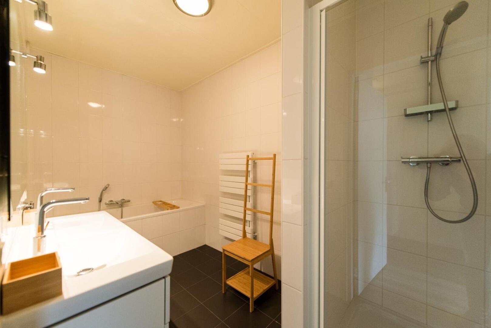 Staetige Dames Apartment เนส ภายนอก รูปภาพ