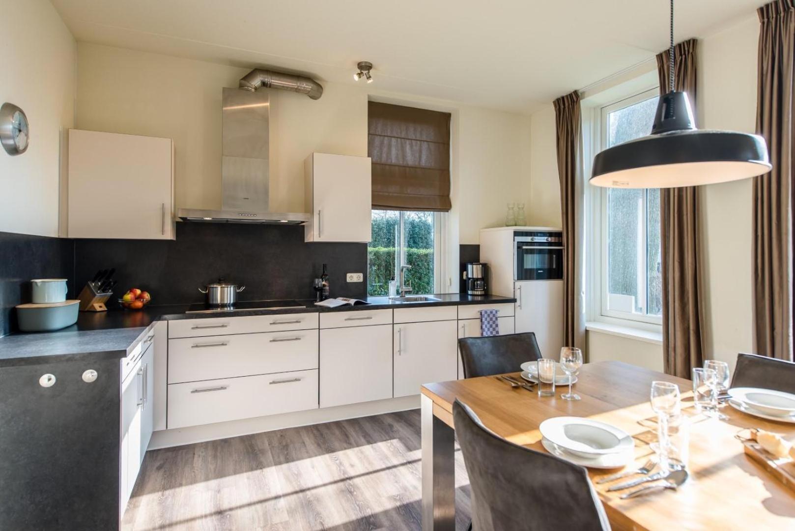 Staetige Dames Apartment เนส ภายนอก รูปภาพ